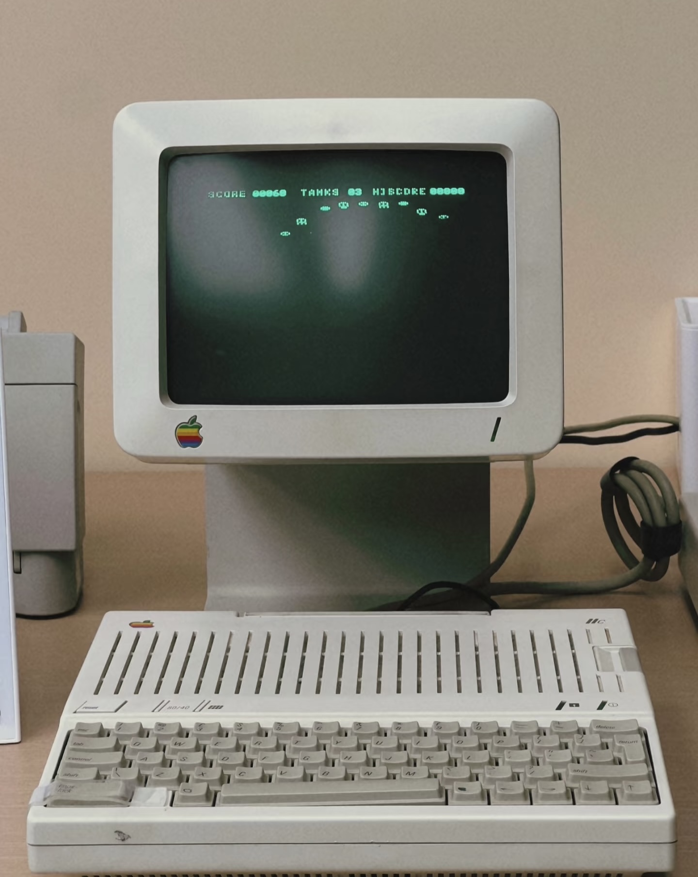 Apple IIc(1984)